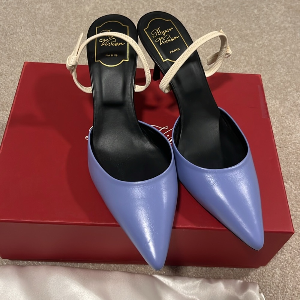 Roger Vivier Sin Slingback Heels Size 39.5 Brand new shoes in box w dust bag!
